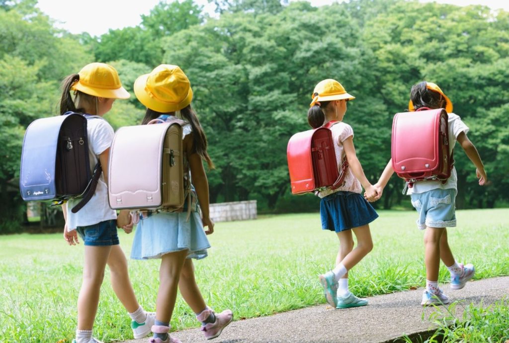 Por qué los niños japoneses pueden ir solos a la escuela