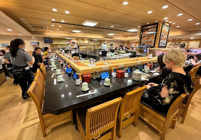 donde comer sushi barato en tokio