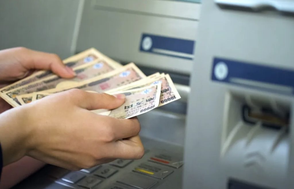 donde retirar dinero en japon sin comisiones