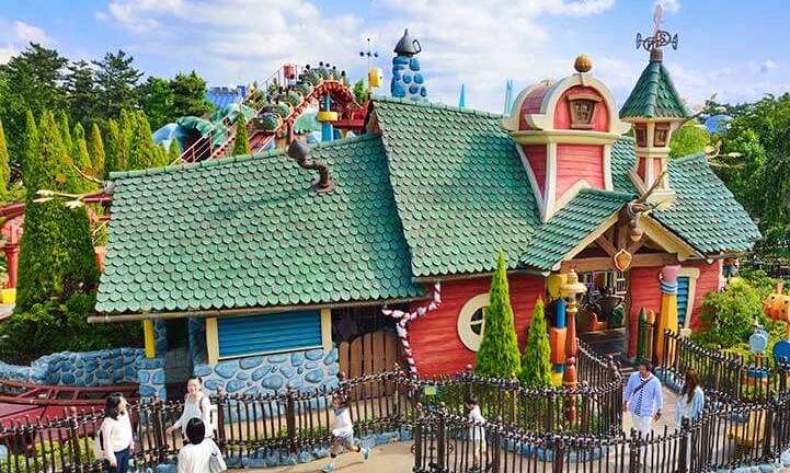 montañas rusas para niños en parque disney tokio montañas rusas para niños en parque disney tokio