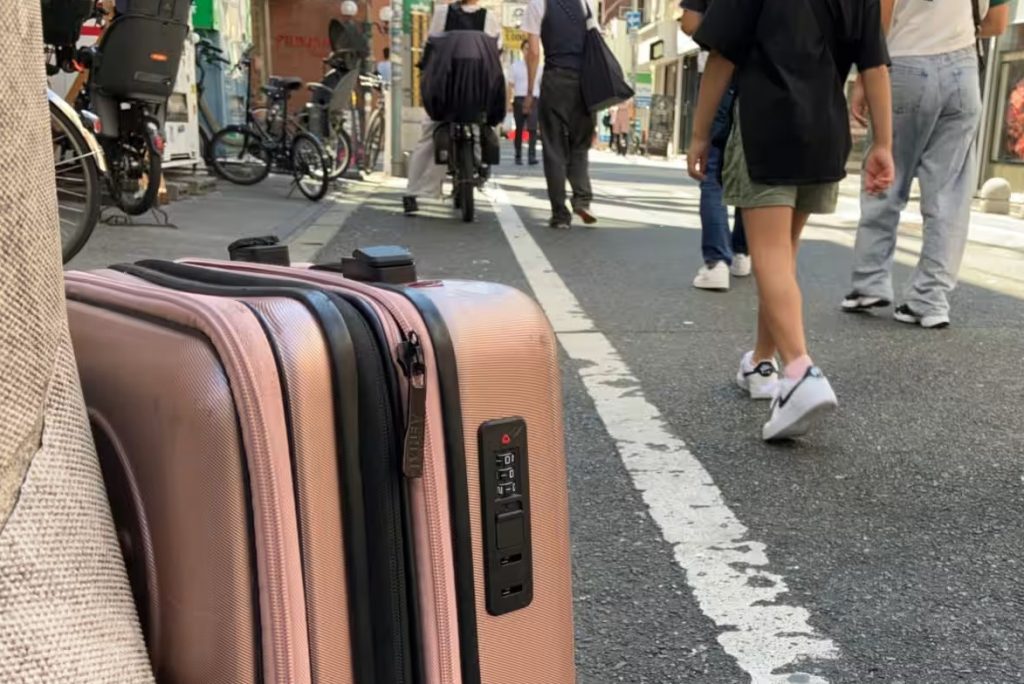 no tires las maletas en japon