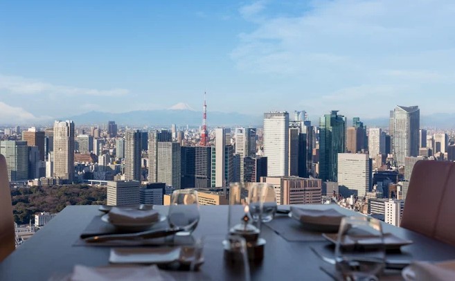 restaurante con vistas de la tokyo tower