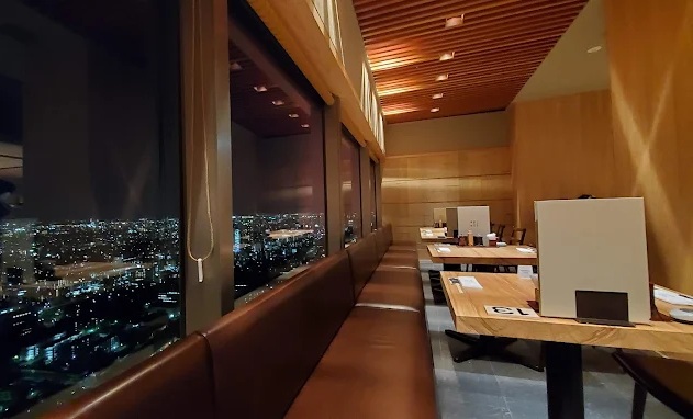 restaurante con vistas de tokio