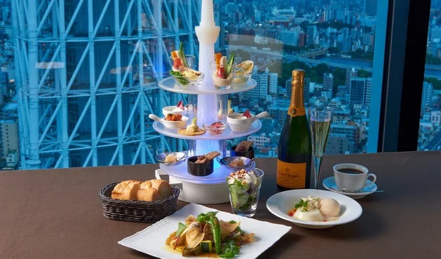 restaurante con vistas de tokyo skytree