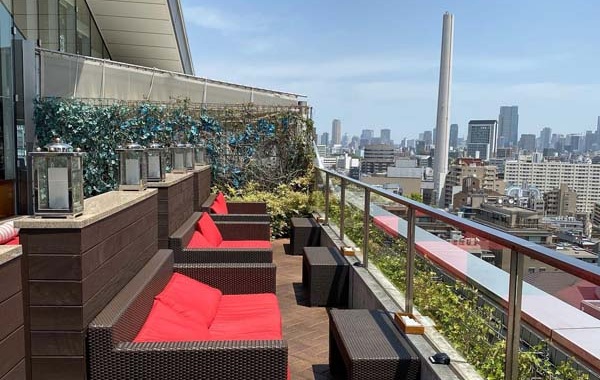 restaurante con vistas en japon