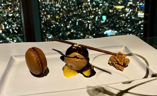 restaurante con vistas en tokio