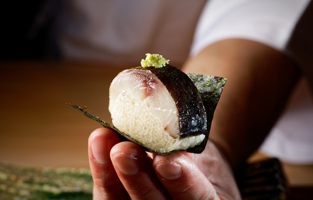 sushi estrella michelin en tokio
