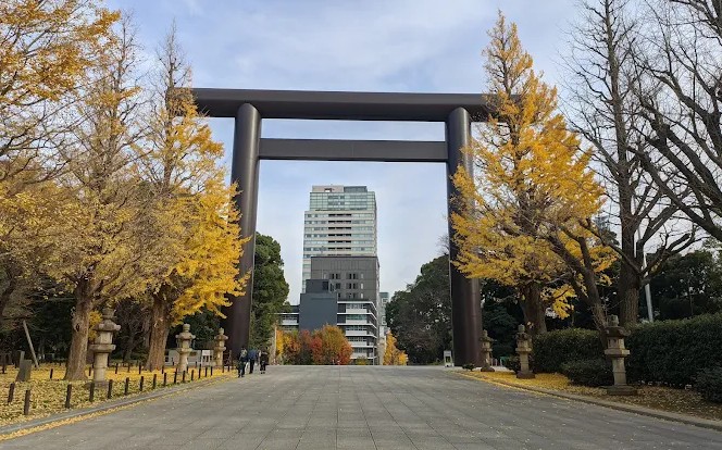 el torii mas alto de tokio japon el torii mas alto de tokio japon