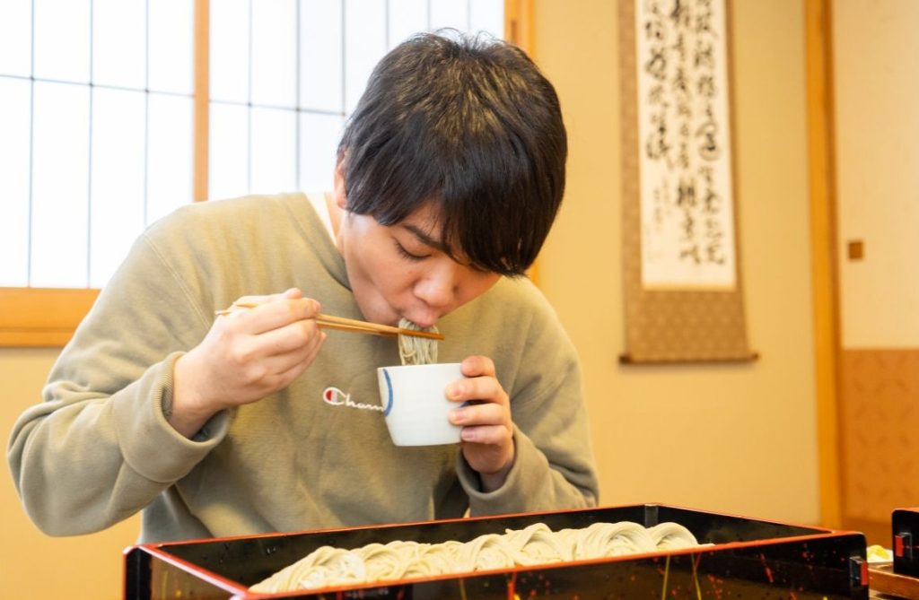 cómo comer ramen correctamente en Japón