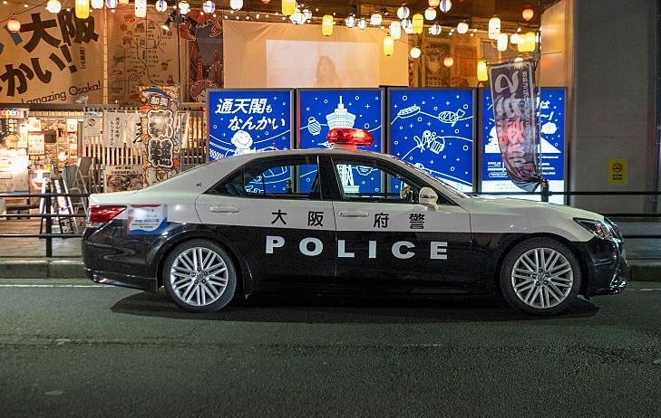 japon de madrugada es peligroso policia japon de madrugada es peligroso policia