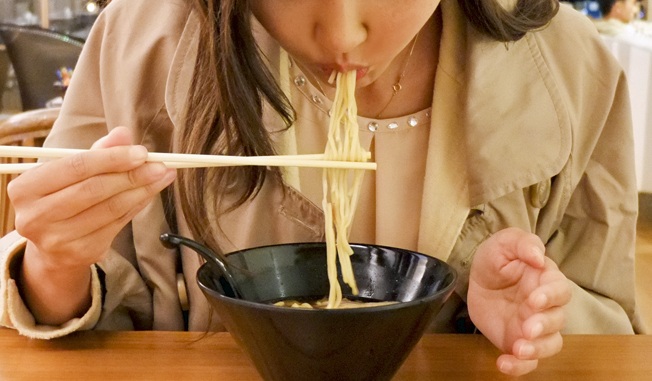 por que los japoneses hacen ruido al comer ramen por que los japoneses hacen ruido al comer ramen